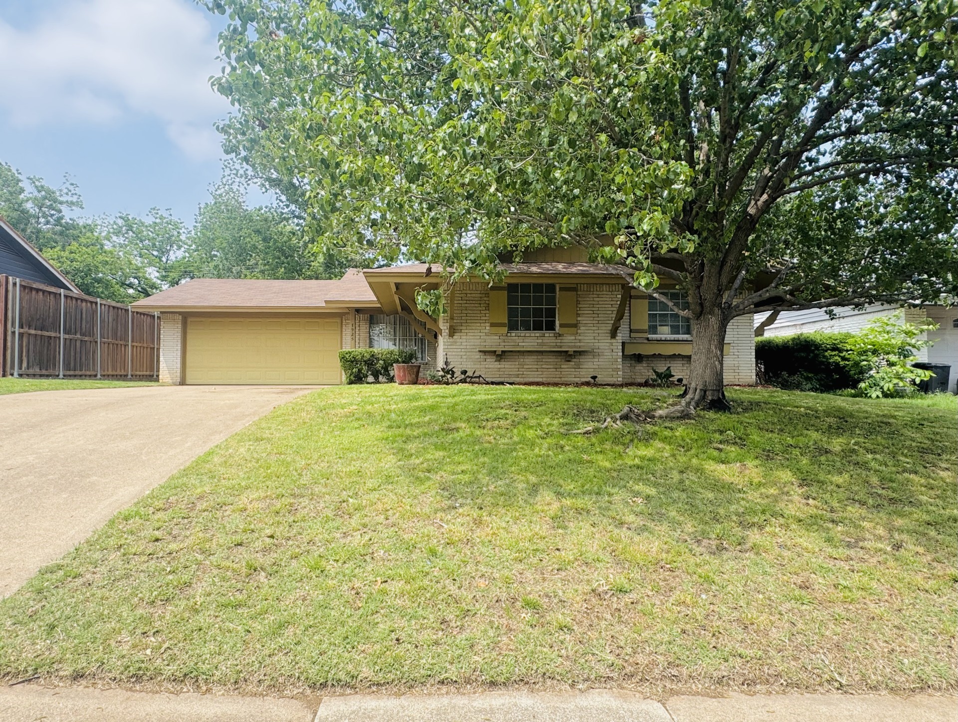 1925 Normandy Drive Irving TX 75060