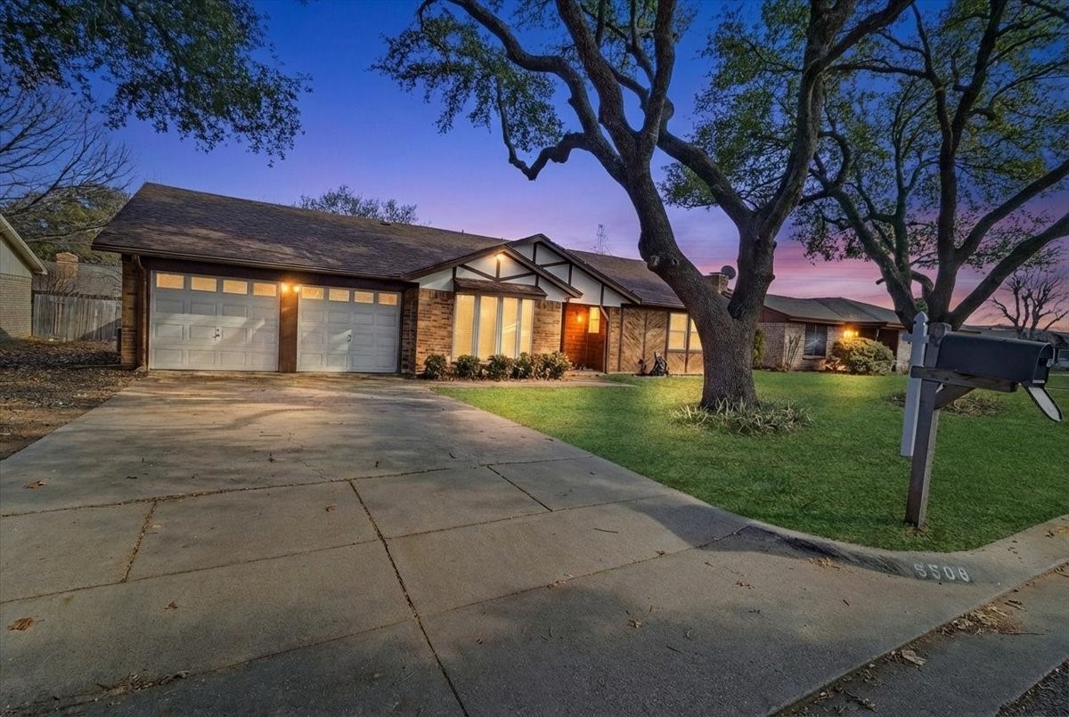 5508 Misty Meadow Drive North Richland Hills TX 76180