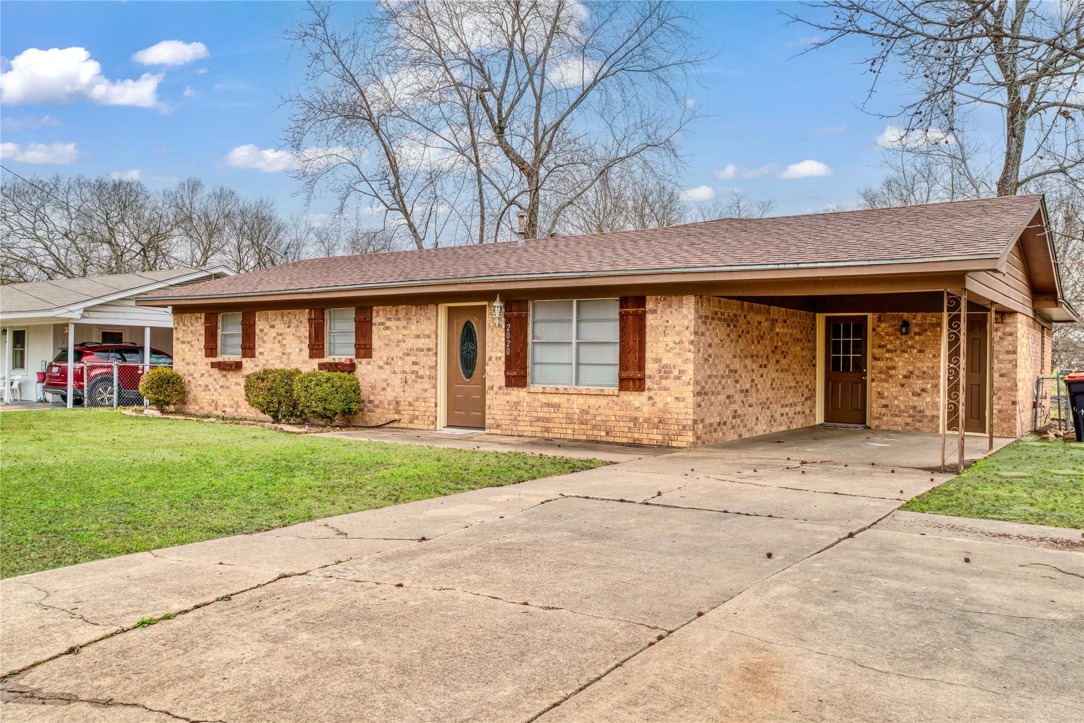 2020 Brown Avenue Paris TX 75460