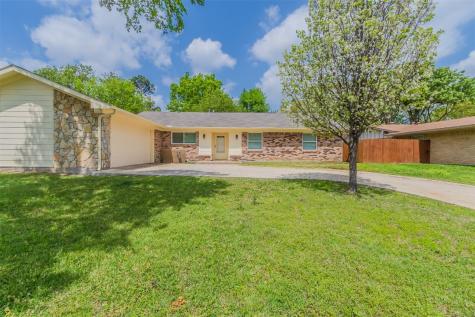 1011 Sleepy Hollow Drive N Irving TX 75061