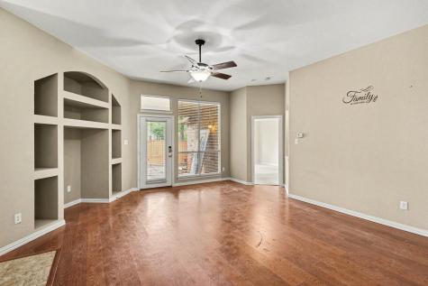 1304 Pheasant Run Crowley TX 76036