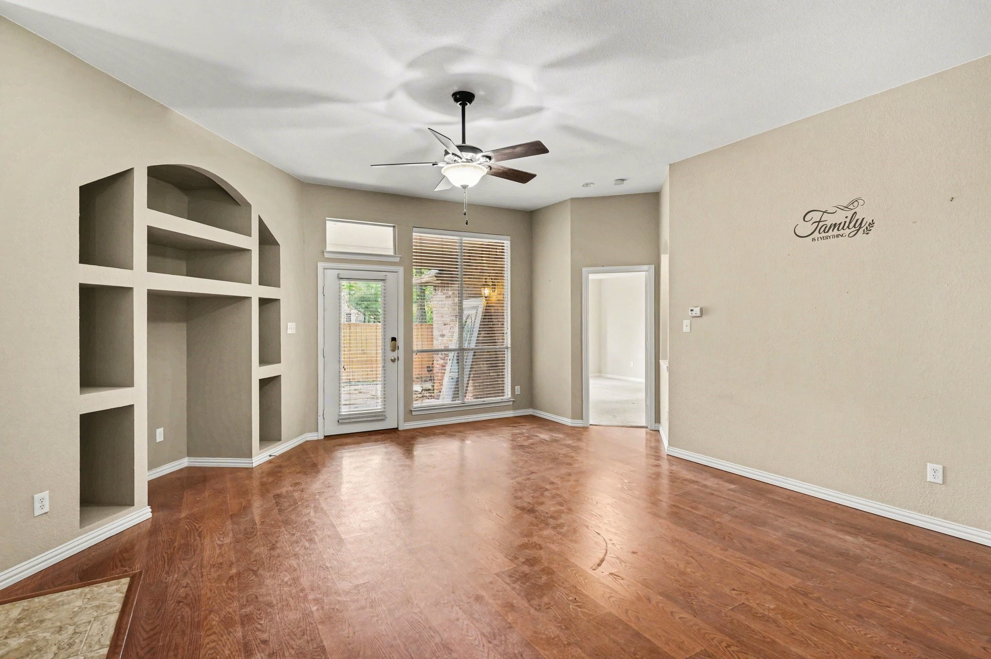 1304 Pheasant Run Crowley TX 76036