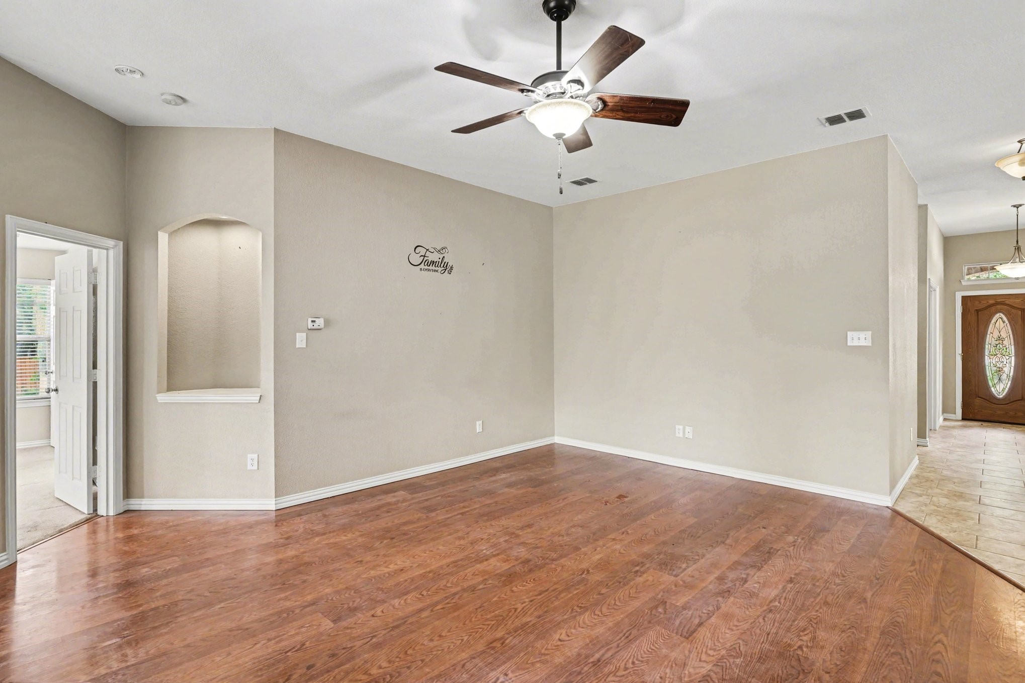 1304 Pheasant Run Crowley TX 76036