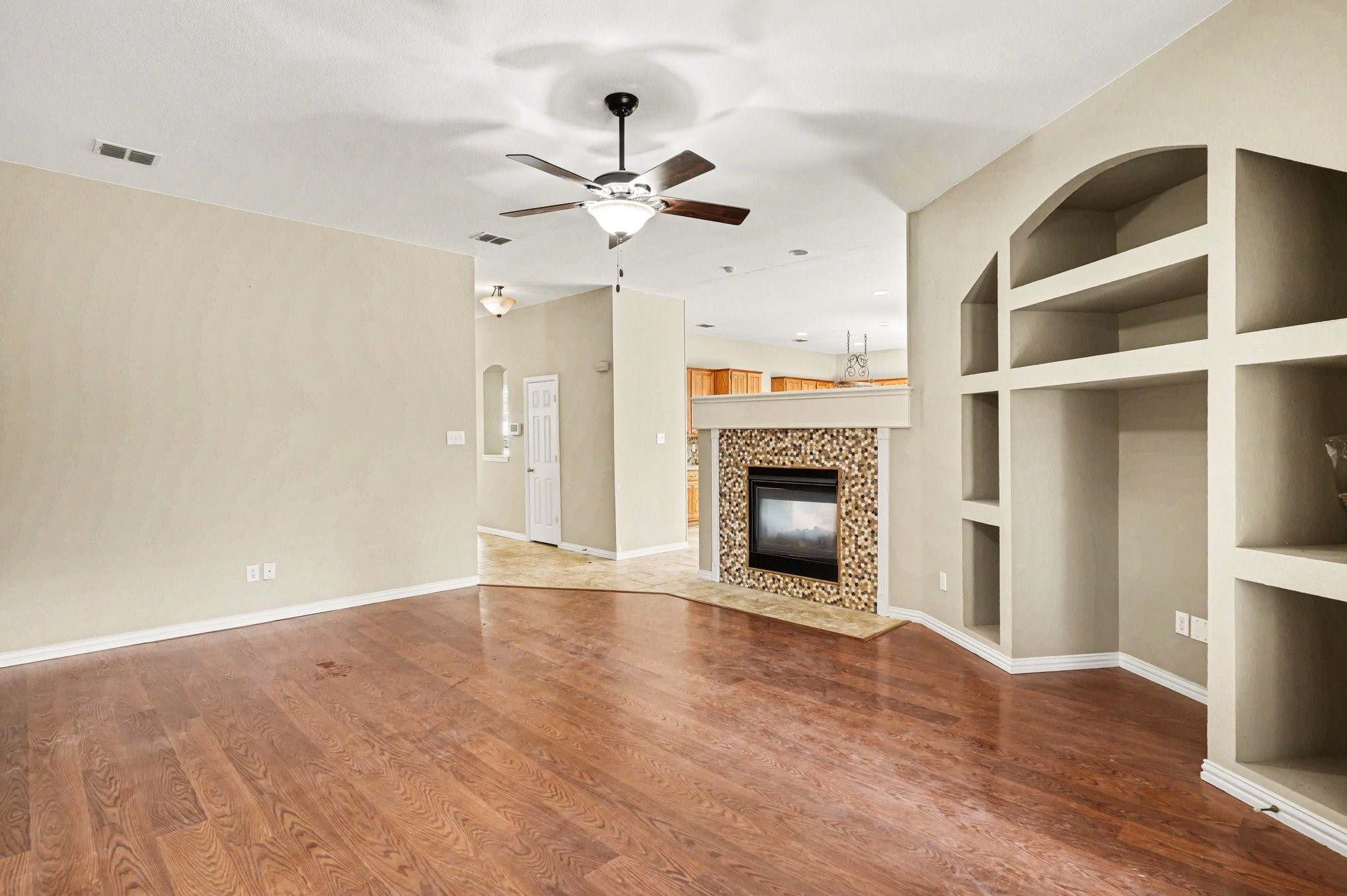 1304 Pheasant Run Crowley TX 76036