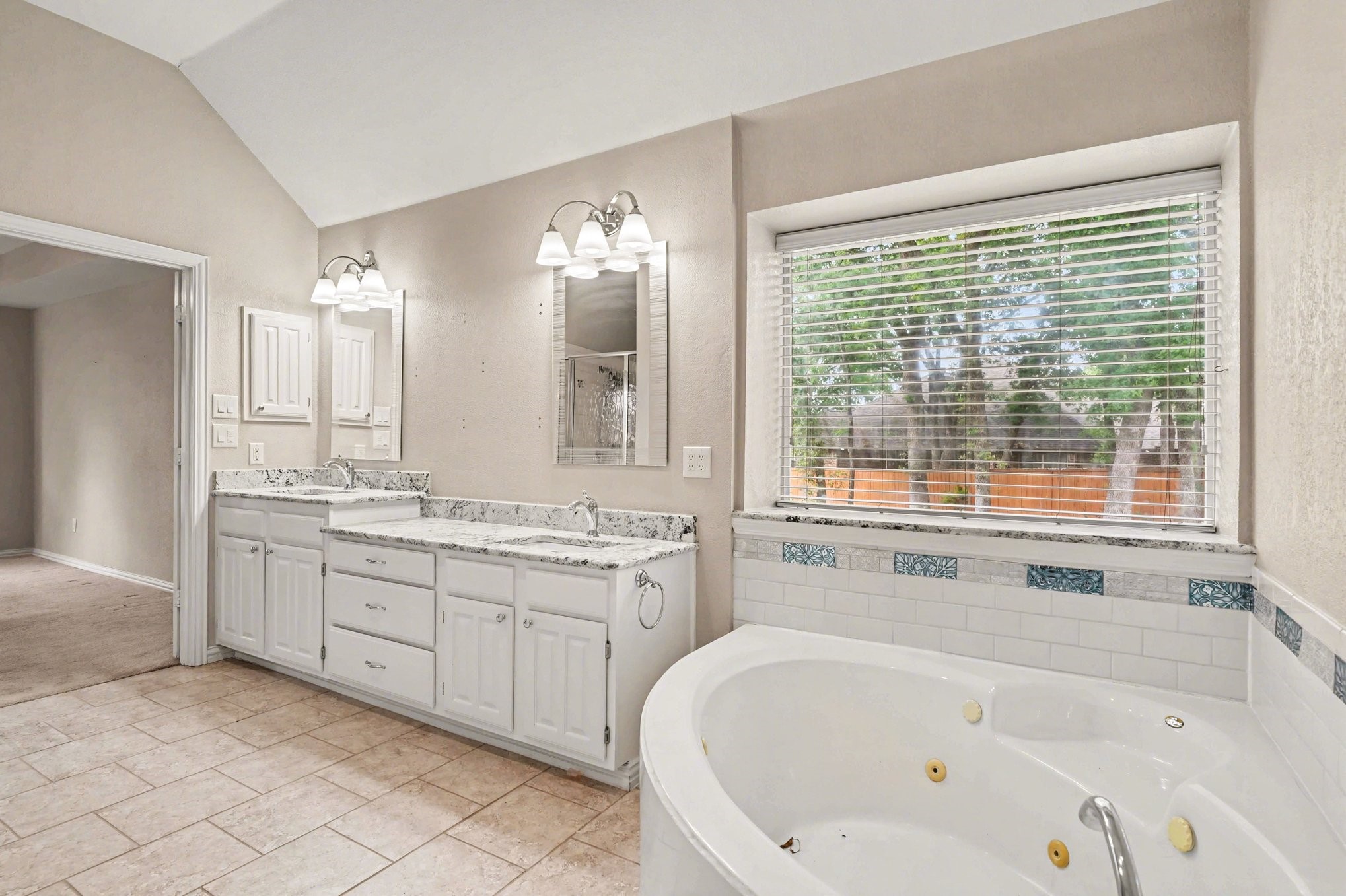 1304 Pheasant Run Crowley TX 76036