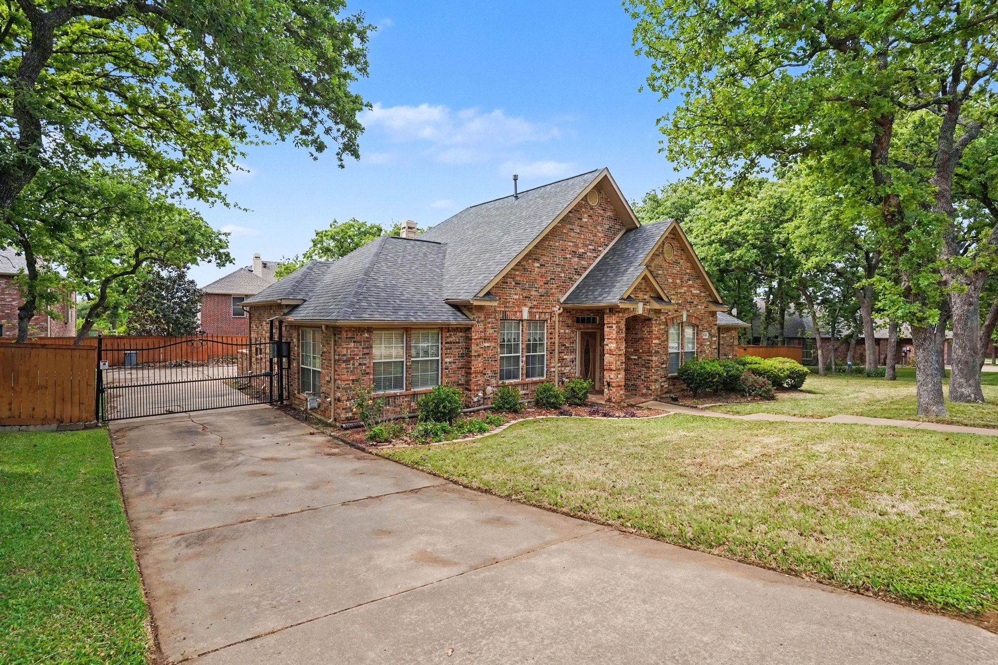 1304 Pheasant Run Crowley TX 76036