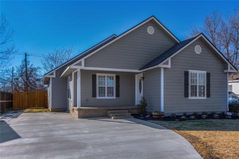 1110 N Ross Avenue Sherman TX 75090