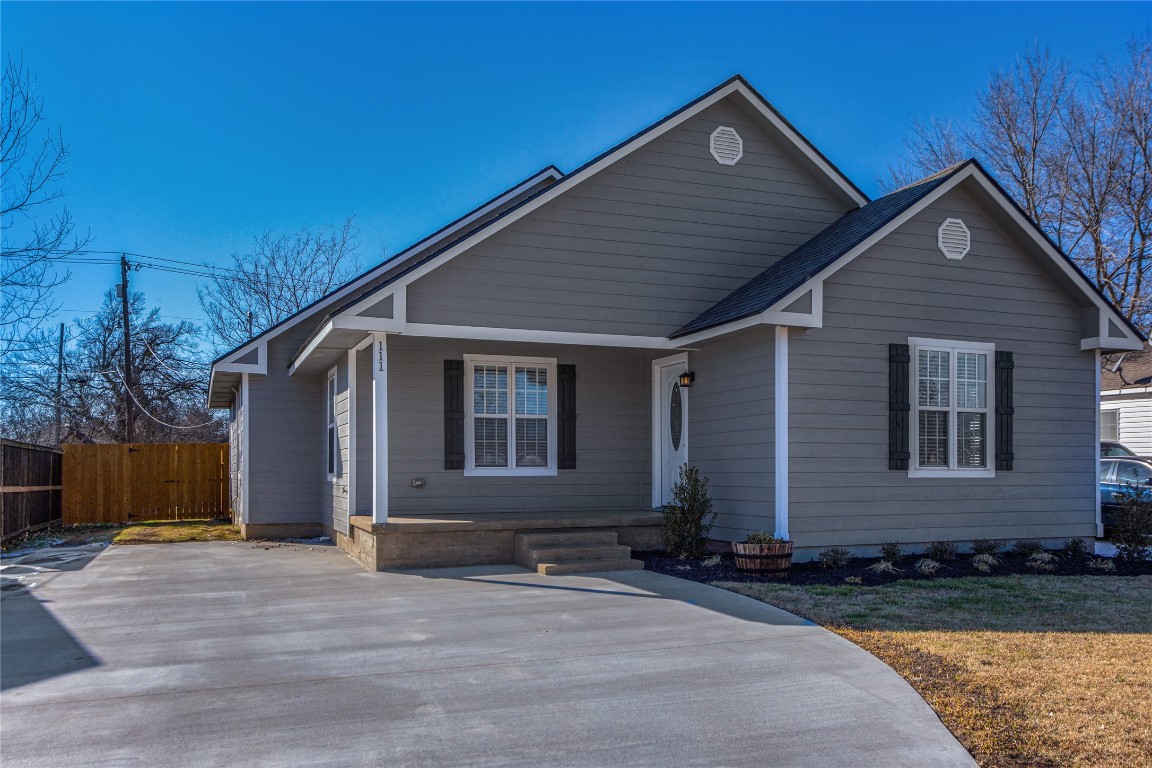 1110 N Ross Avenue Sherman TX 75090