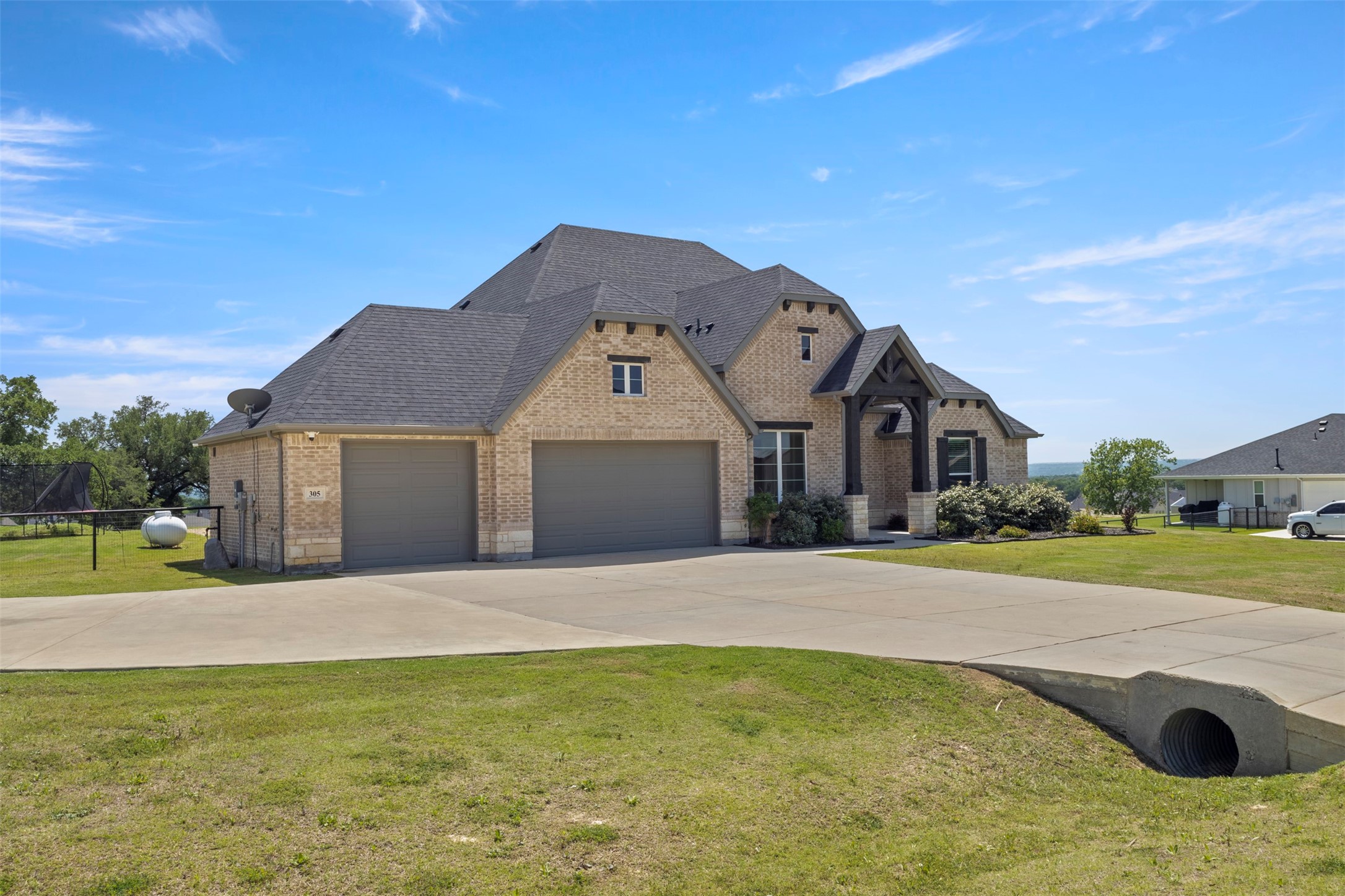 305 Monument Place Reno TX 76020