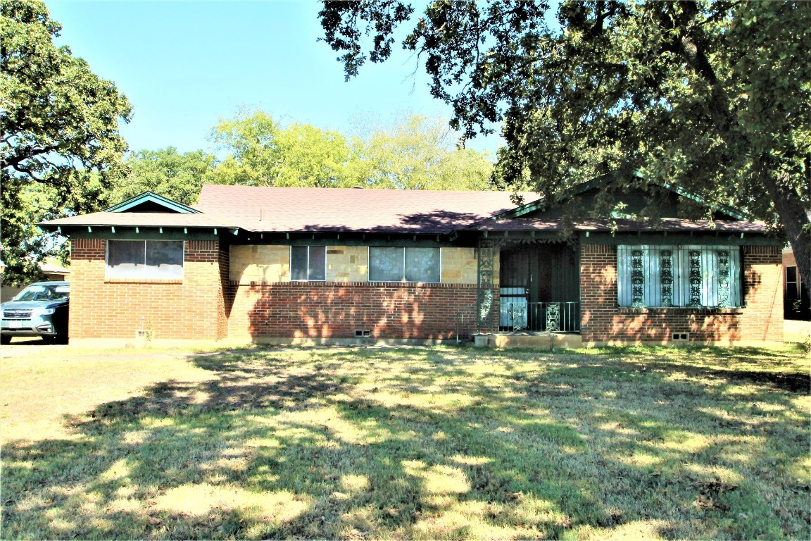 4627 E California Parkway Forest Hill TX 76119