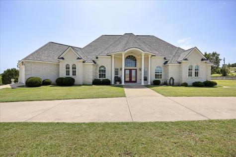 2030 Hills Court Stephenville TX 76401