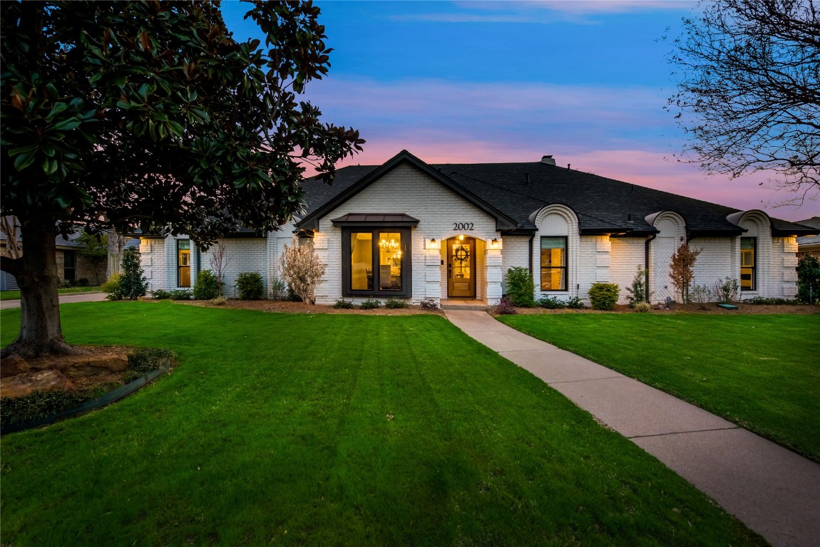 2002 Lake Country Drive Arlington TX 76012