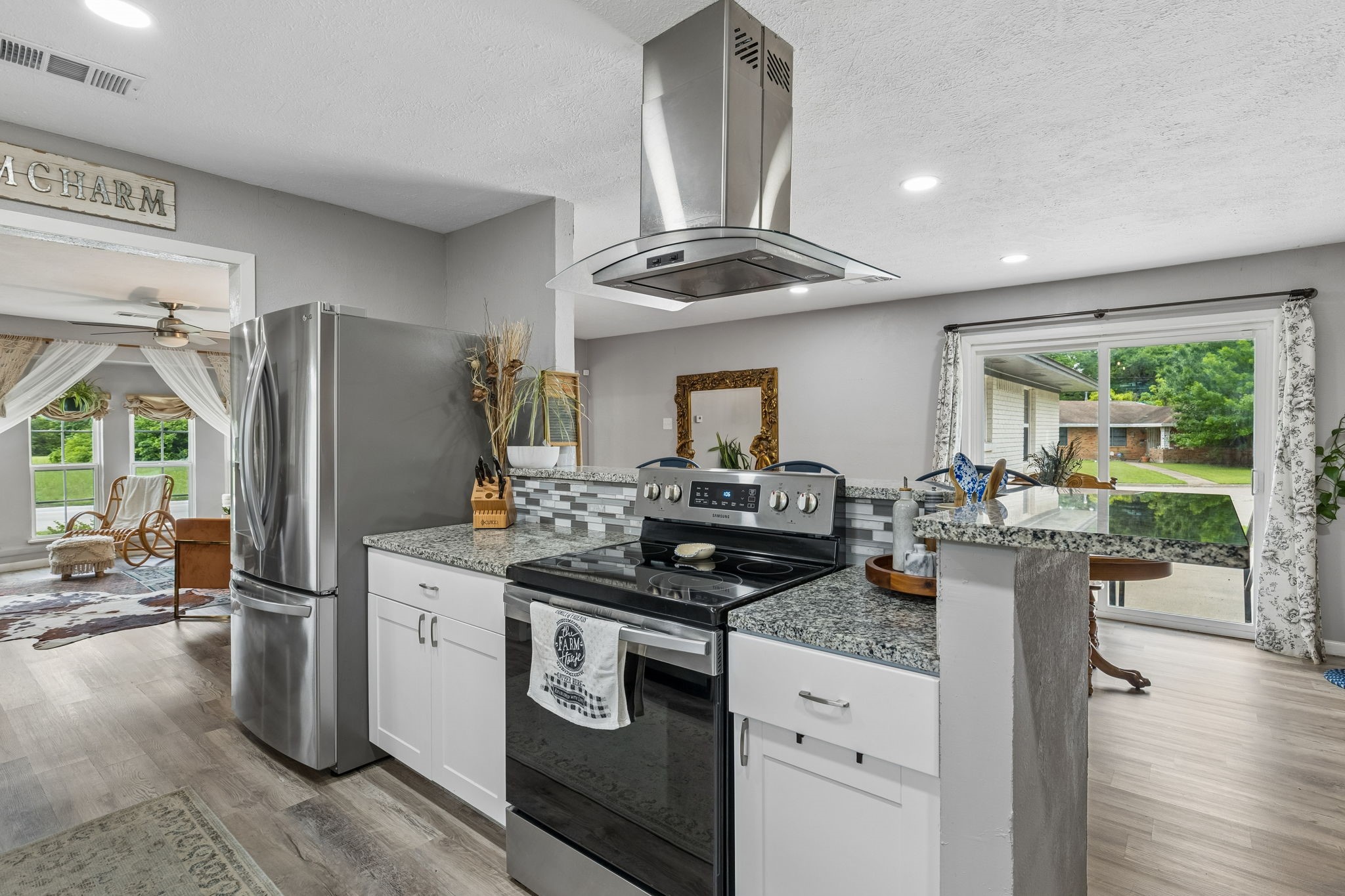 2306 W Five Mile Parkway Dallas TX 75224