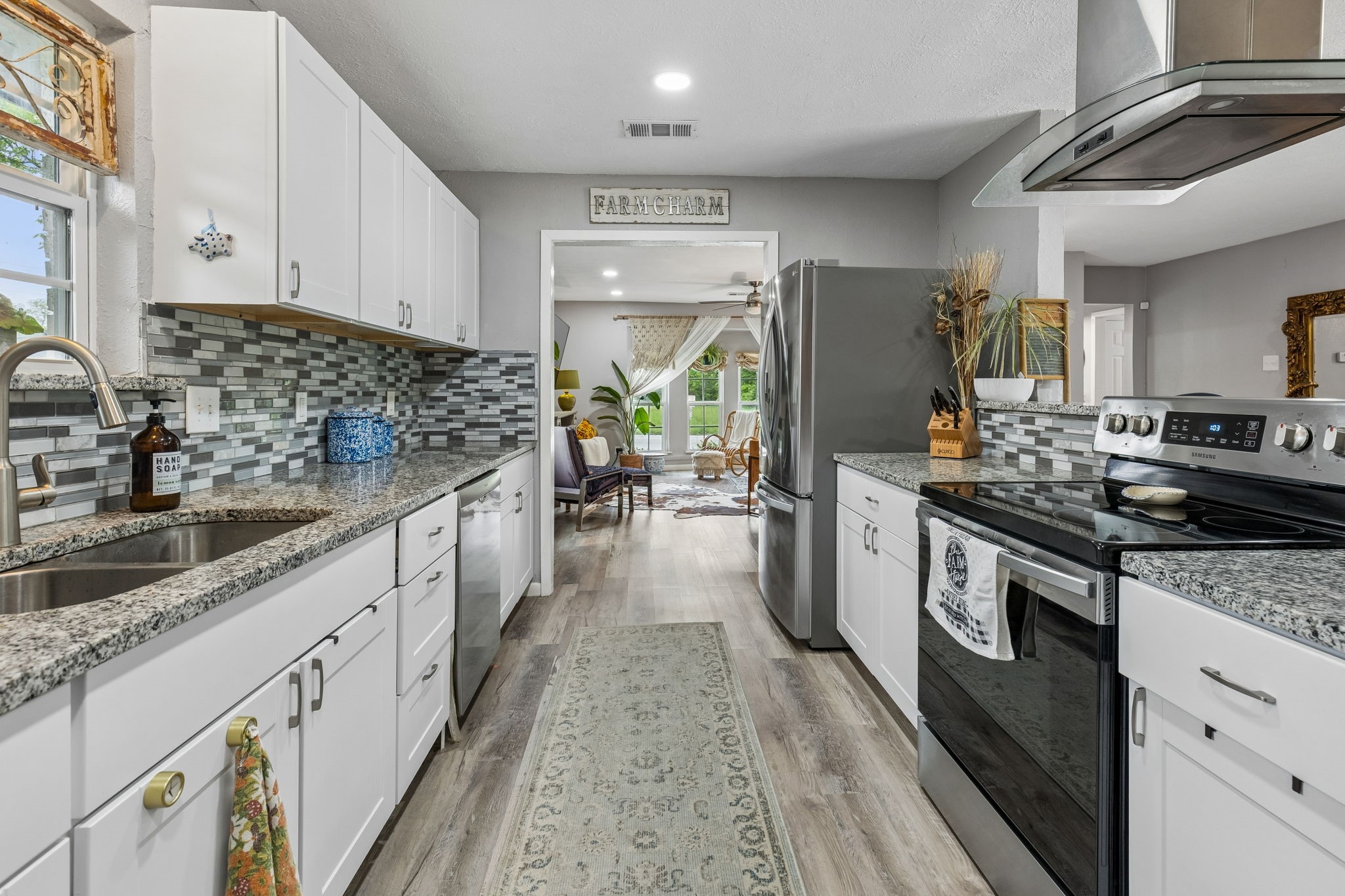 2306 W Five Mile Parkway Dallas TX 75224