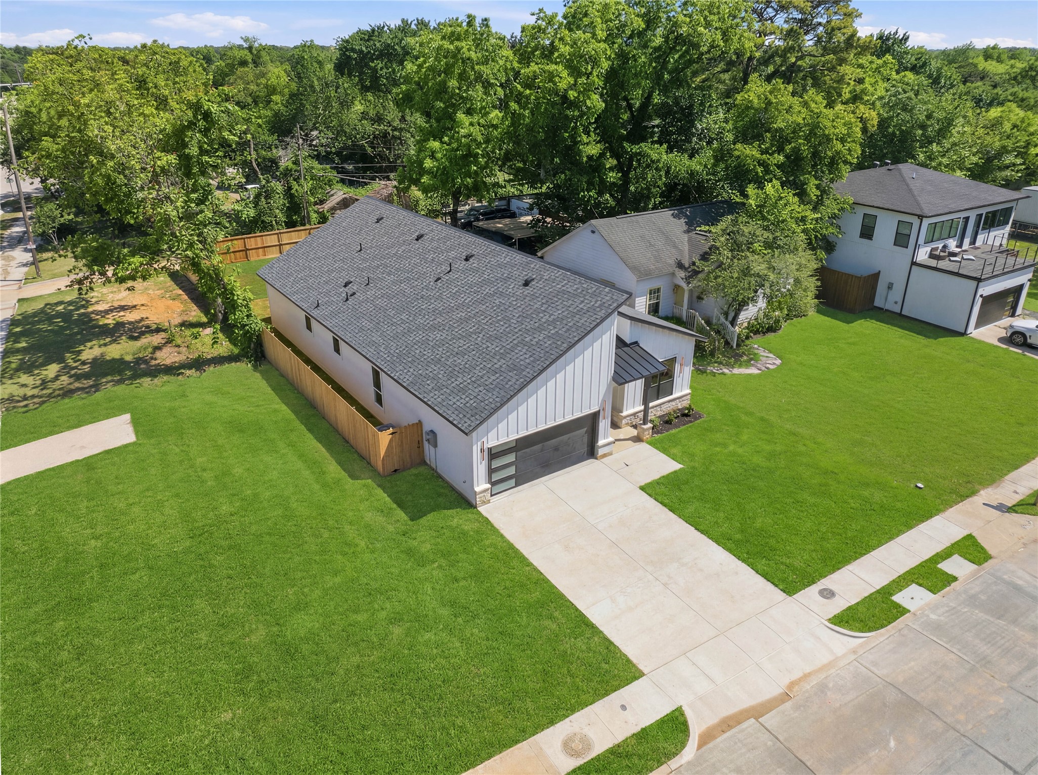 1736 Stoneman Street Dallas TX 75215