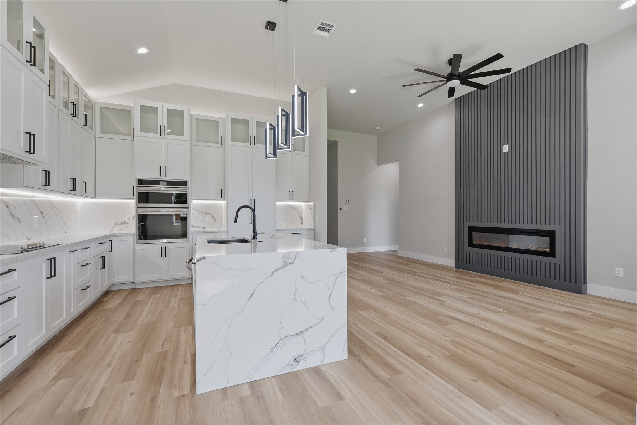 1736 Stoneman Street Dallas TX 75215