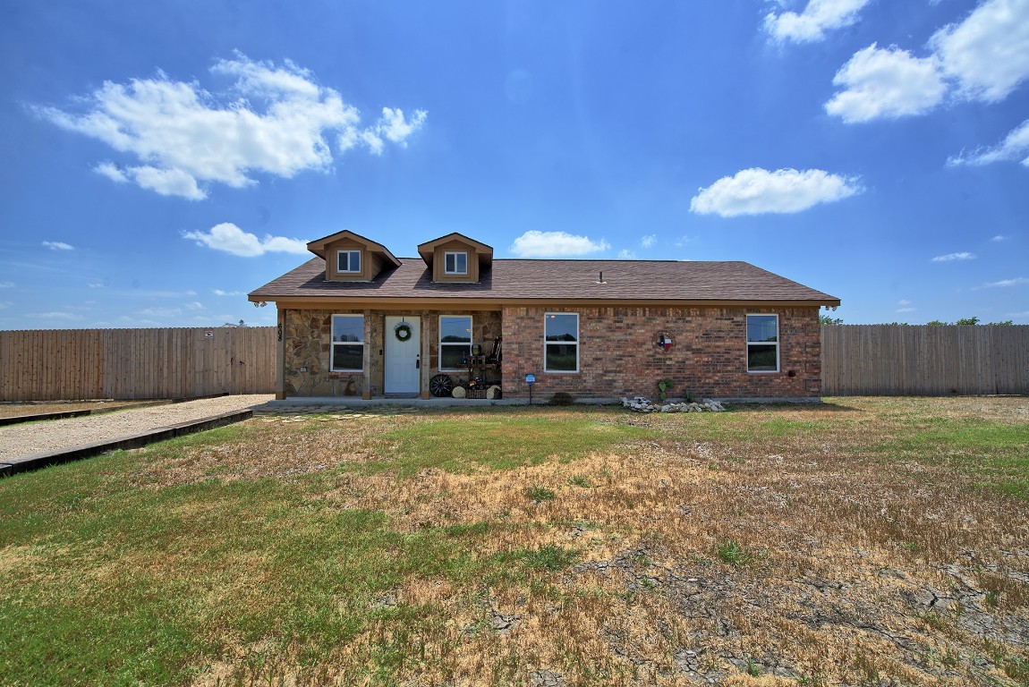608 S Aquilla Street Itasca TX 76055