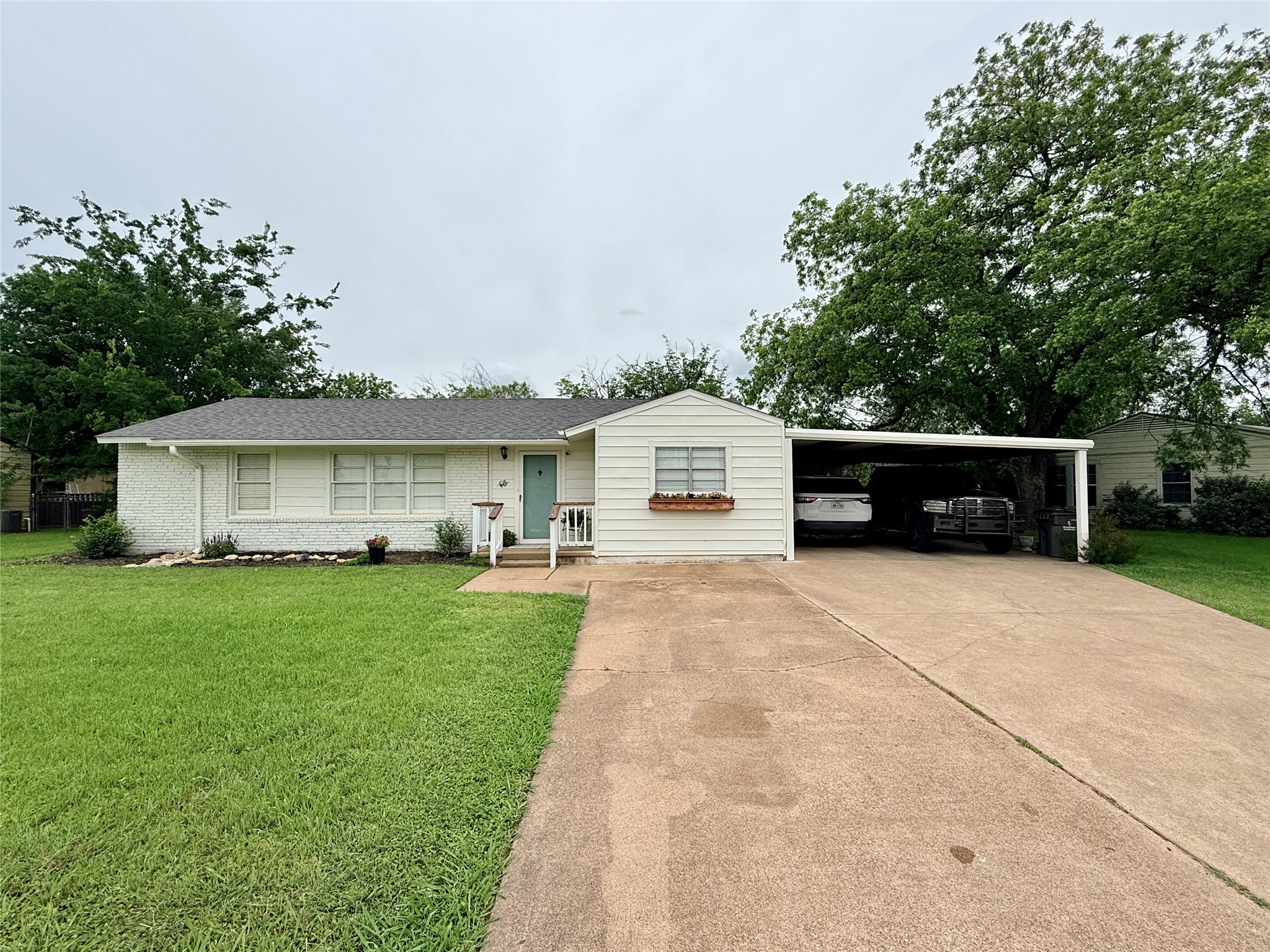 1346 Hillcrest Drive Graham TX 76450
