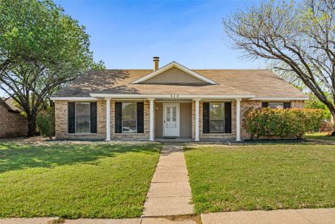 513 Beechwood Drive Grand Prairie TX 75052