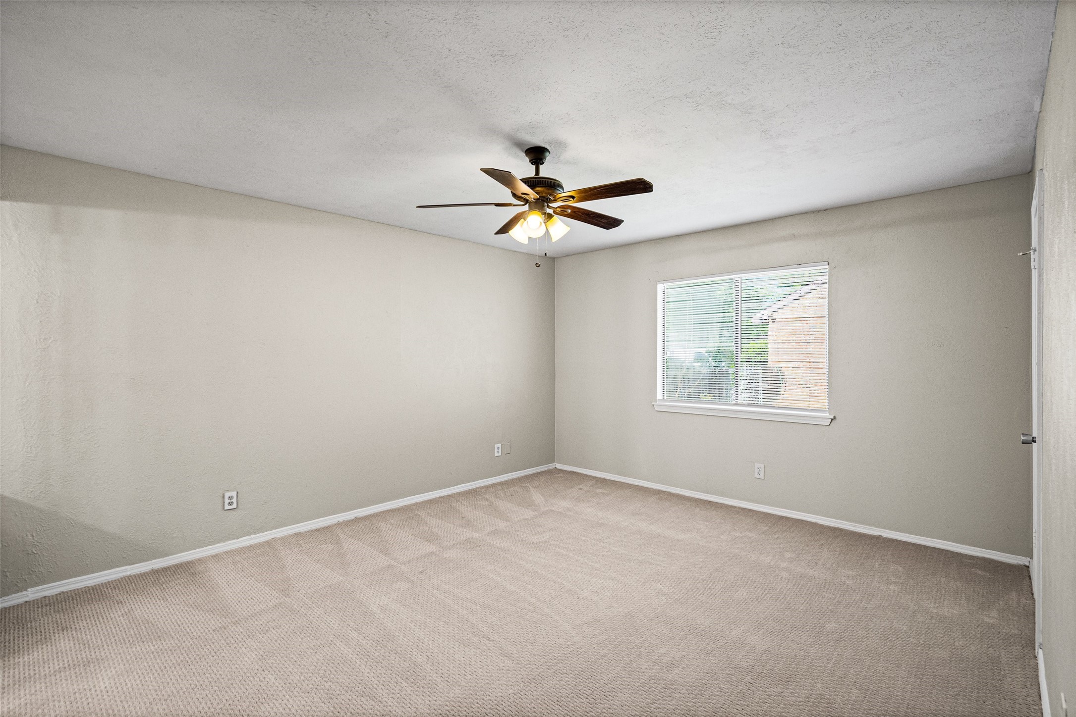 513 Beechwood Drive Grand Prairie TX 75052