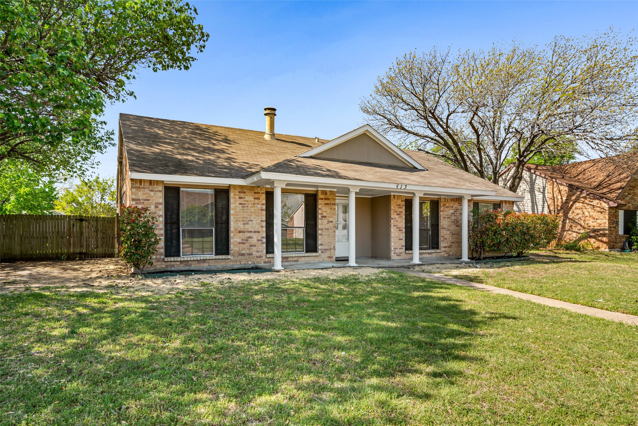 513 Beechwood Drive Grand Prairie TX 75052
