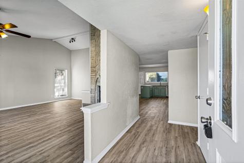 513 Beechwood Drive Grand Prairie TX 75052