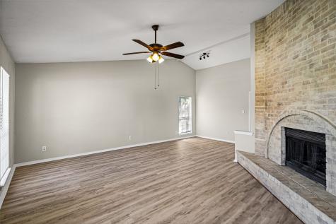 513 Beechwood Drive Grand Prairie TX 75052