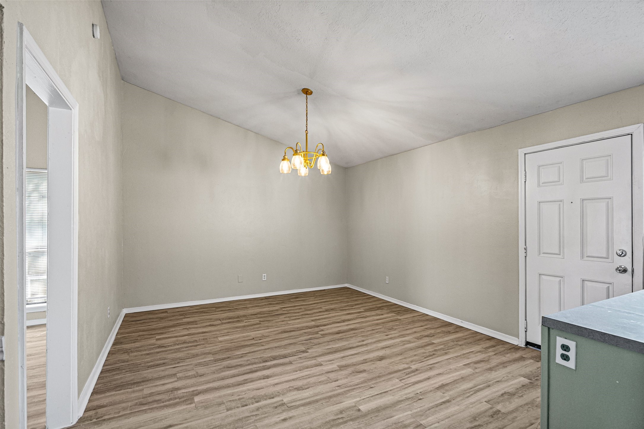 513 Beechwood Drive Grand Prairie TX 75052