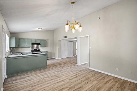 513 Beechwood Drive Grand Prairie TX 75052