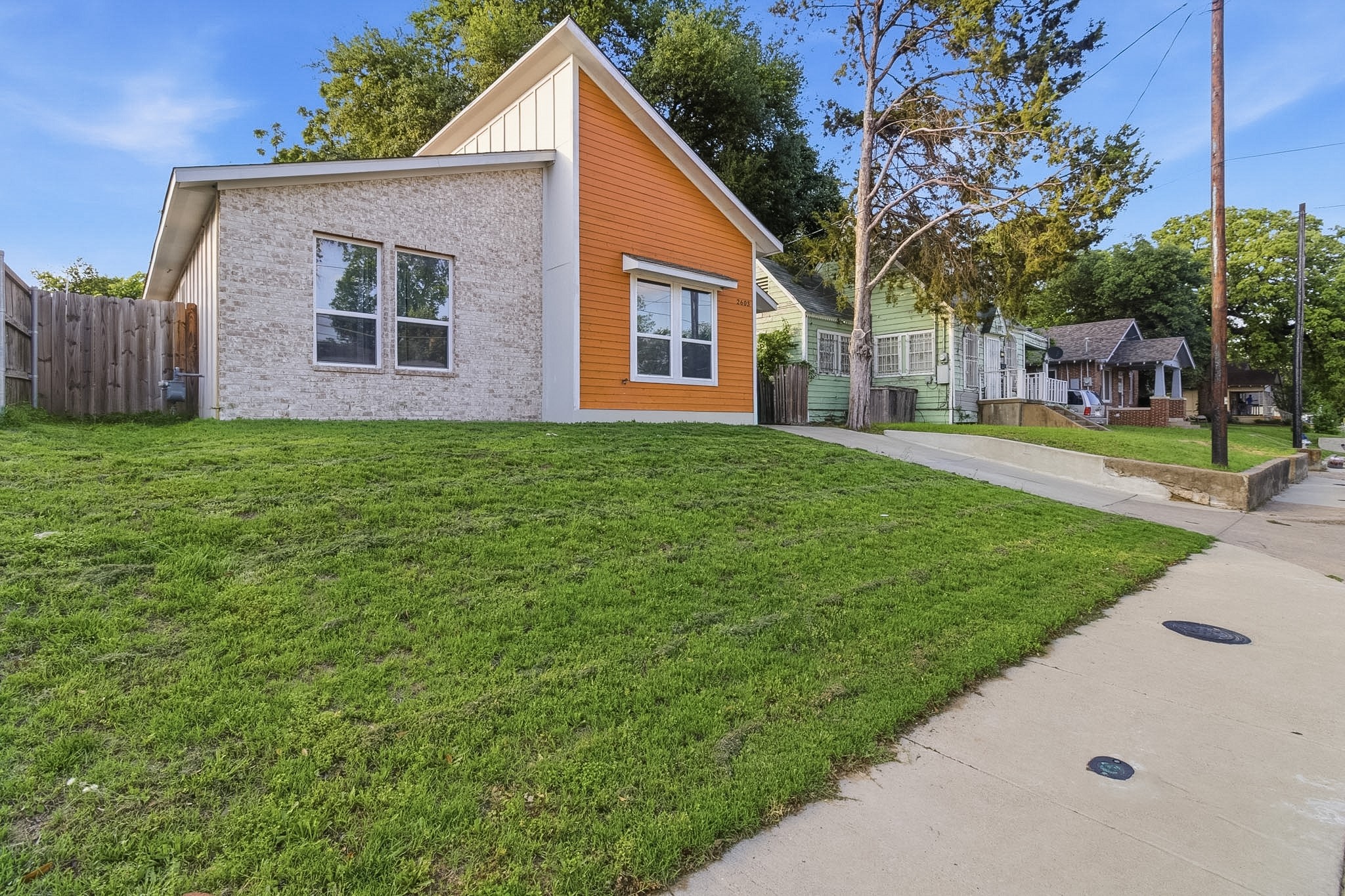2603 Pine Street Dallas TX 75215