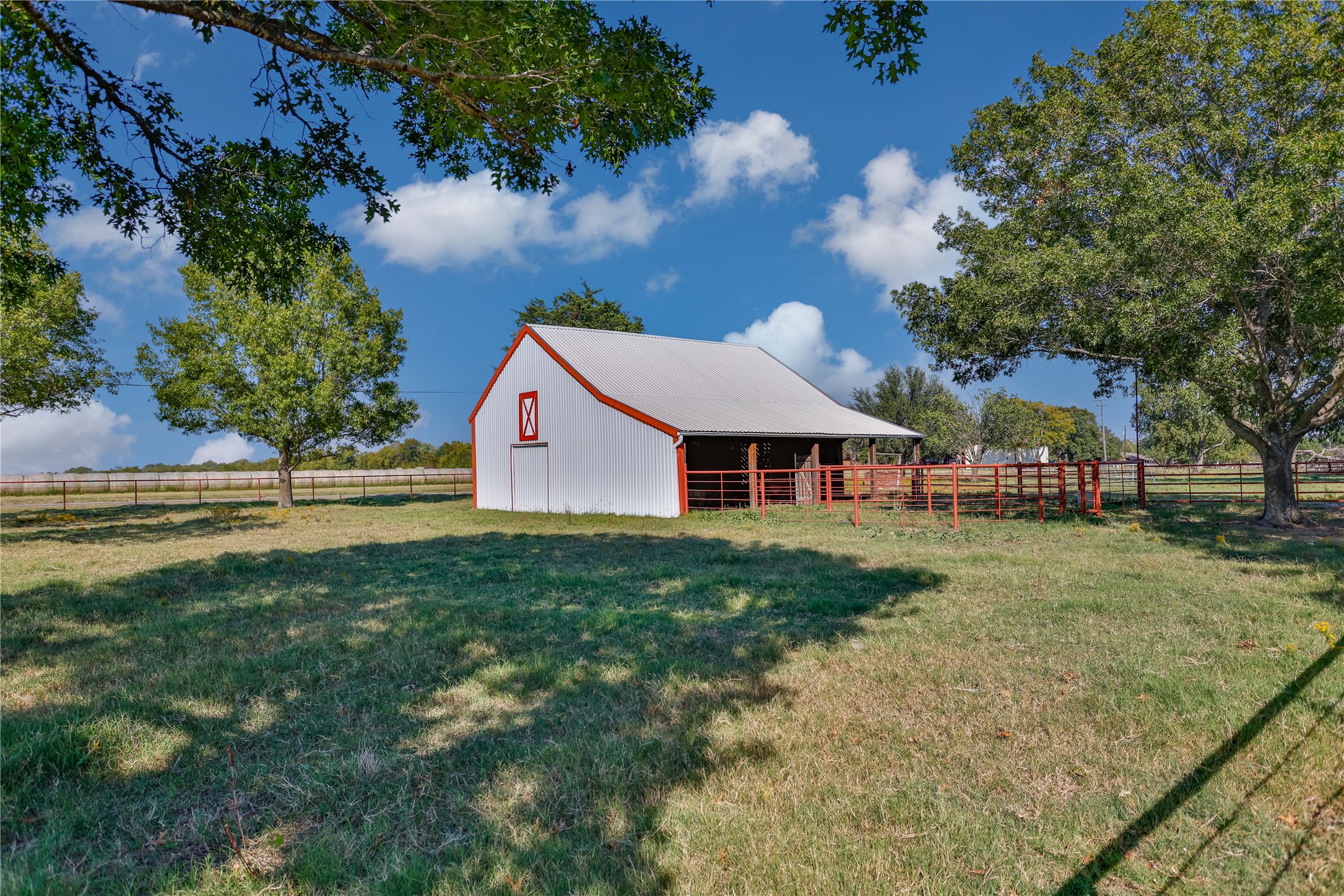 476 County Road 260 Gainesville TX 76240