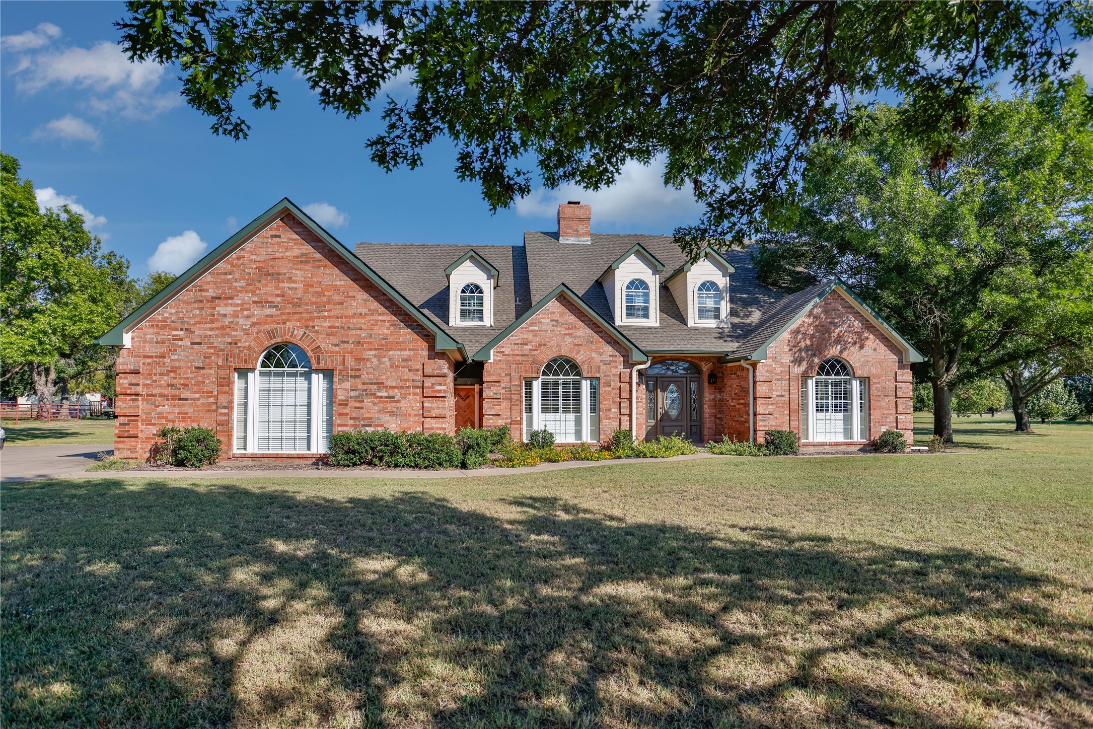 476 County Road 260 Gainesville TX 76240