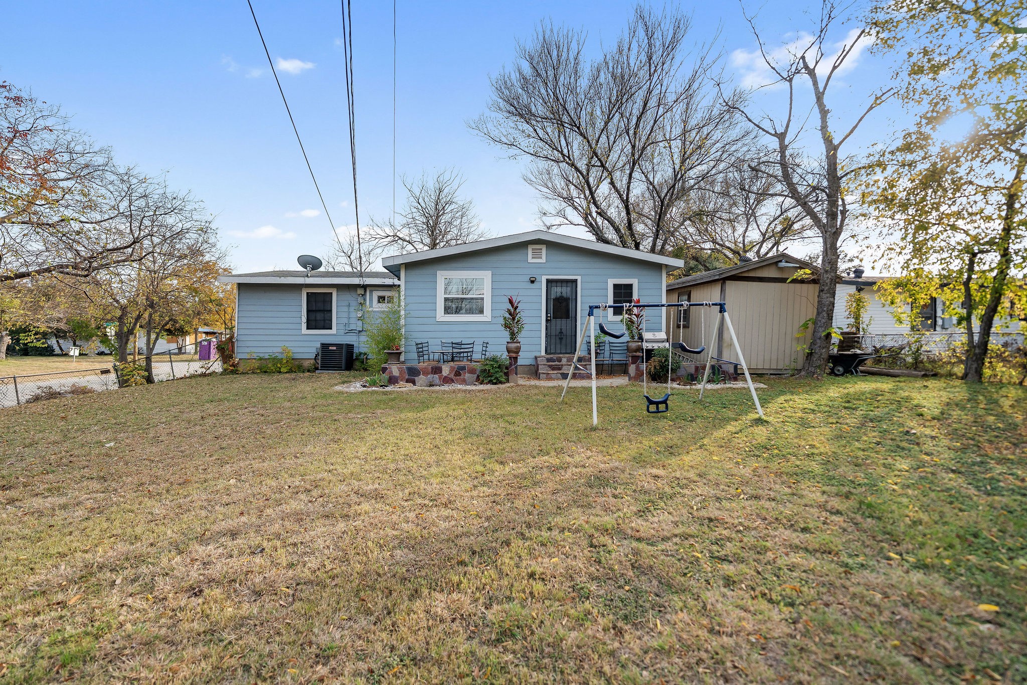 1202 W Strong Parkway Grand Prairie TX 75050
