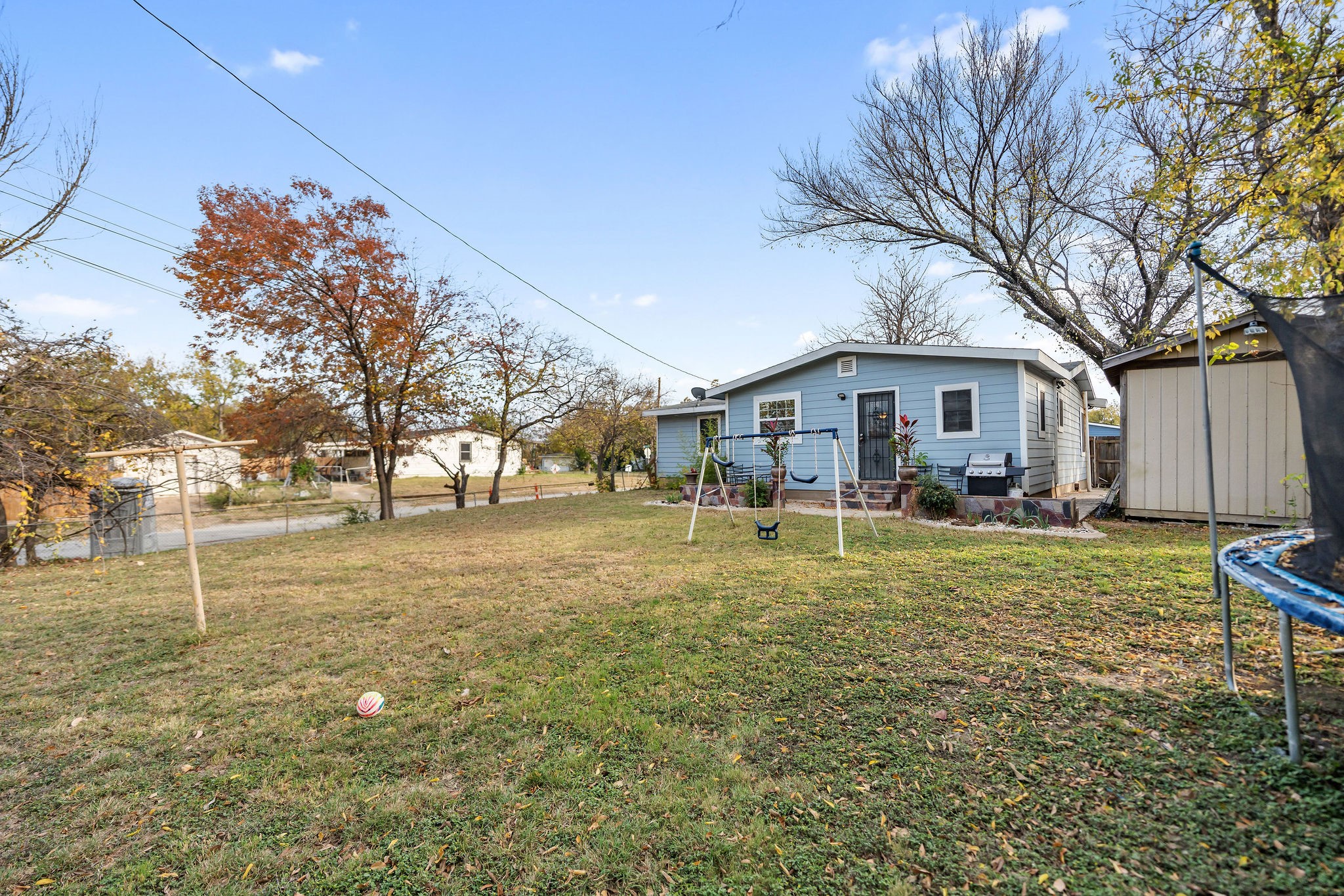 1202 W Strong Parkway Grand Prairie TX 75050