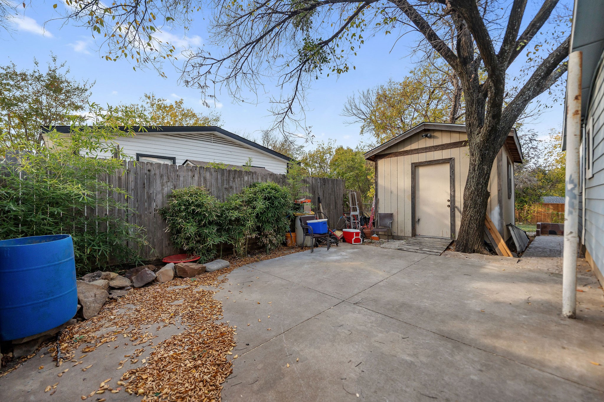 1202 W Strong Parkway Grand Prairie TX 75050