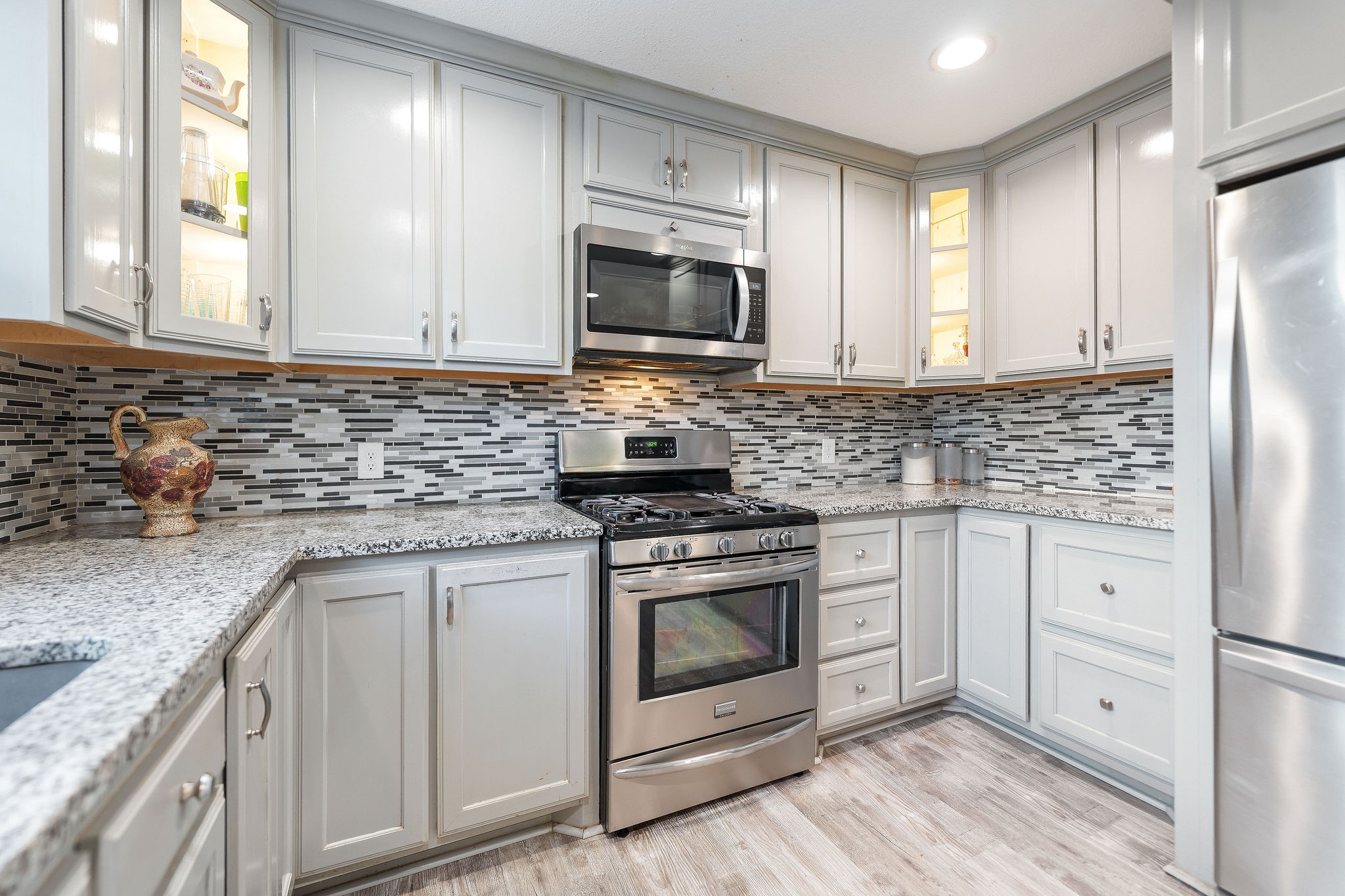 1202 W Strong Parkway Grand Prairie TX 75050