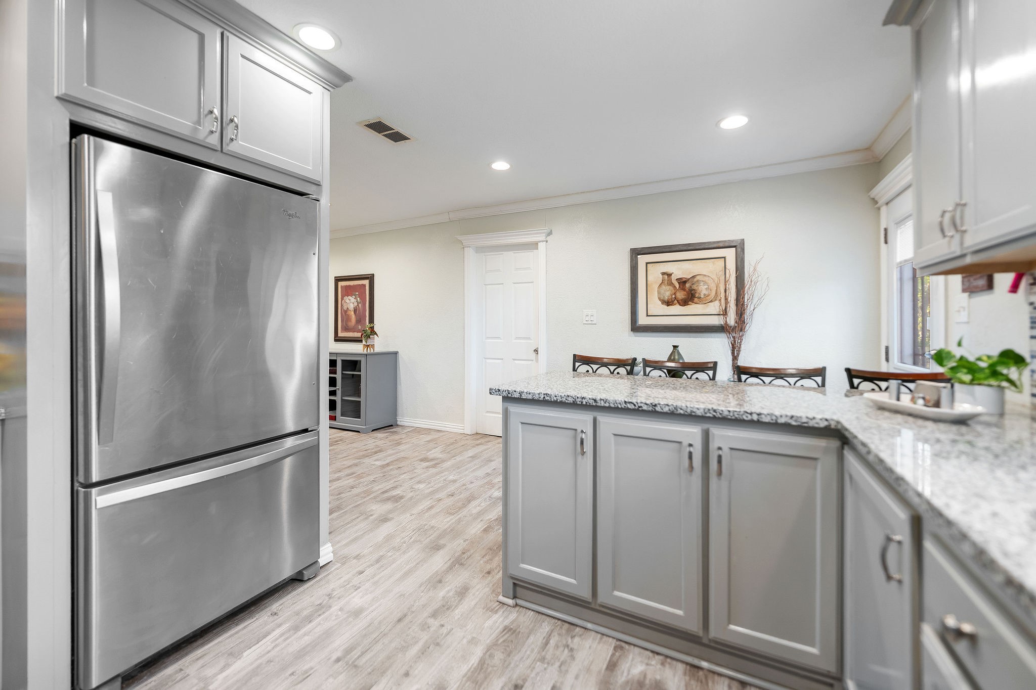 1202 W Strong Parkway Grand Prairie TX 75050