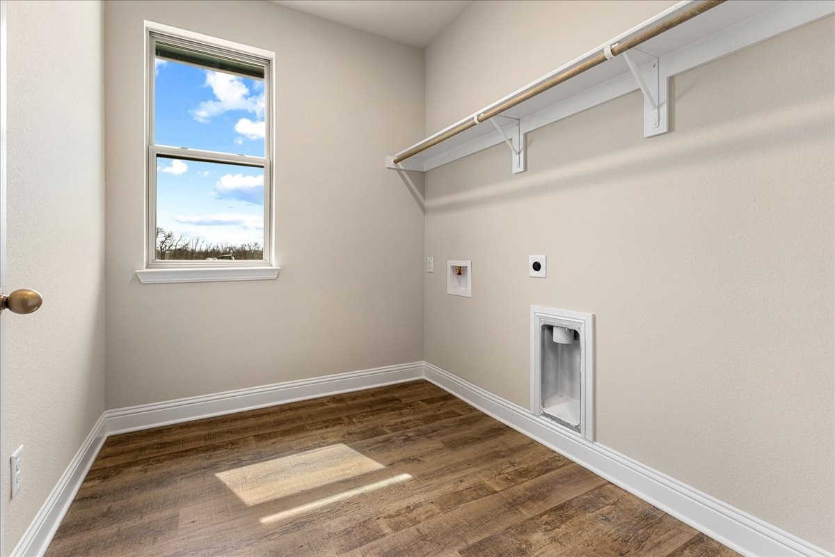 1045 Leo Lane Poolville TX 76487