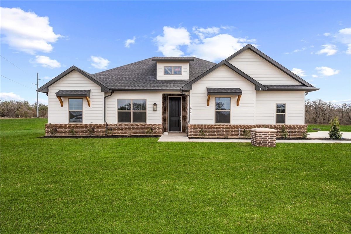 1045 Leo Lane Poolville TX 76487