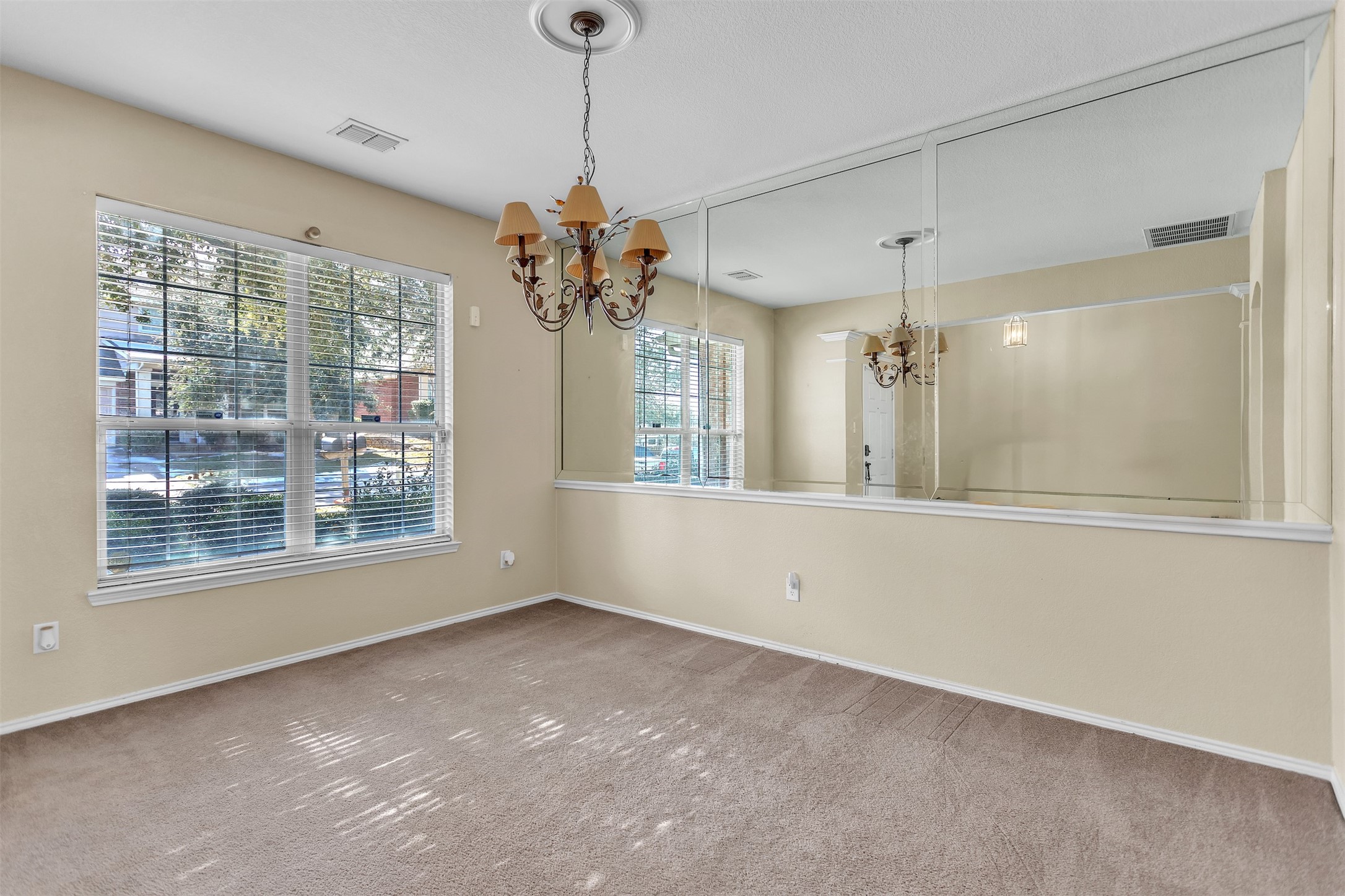 303 Sorrel Duncanville TX 75137
