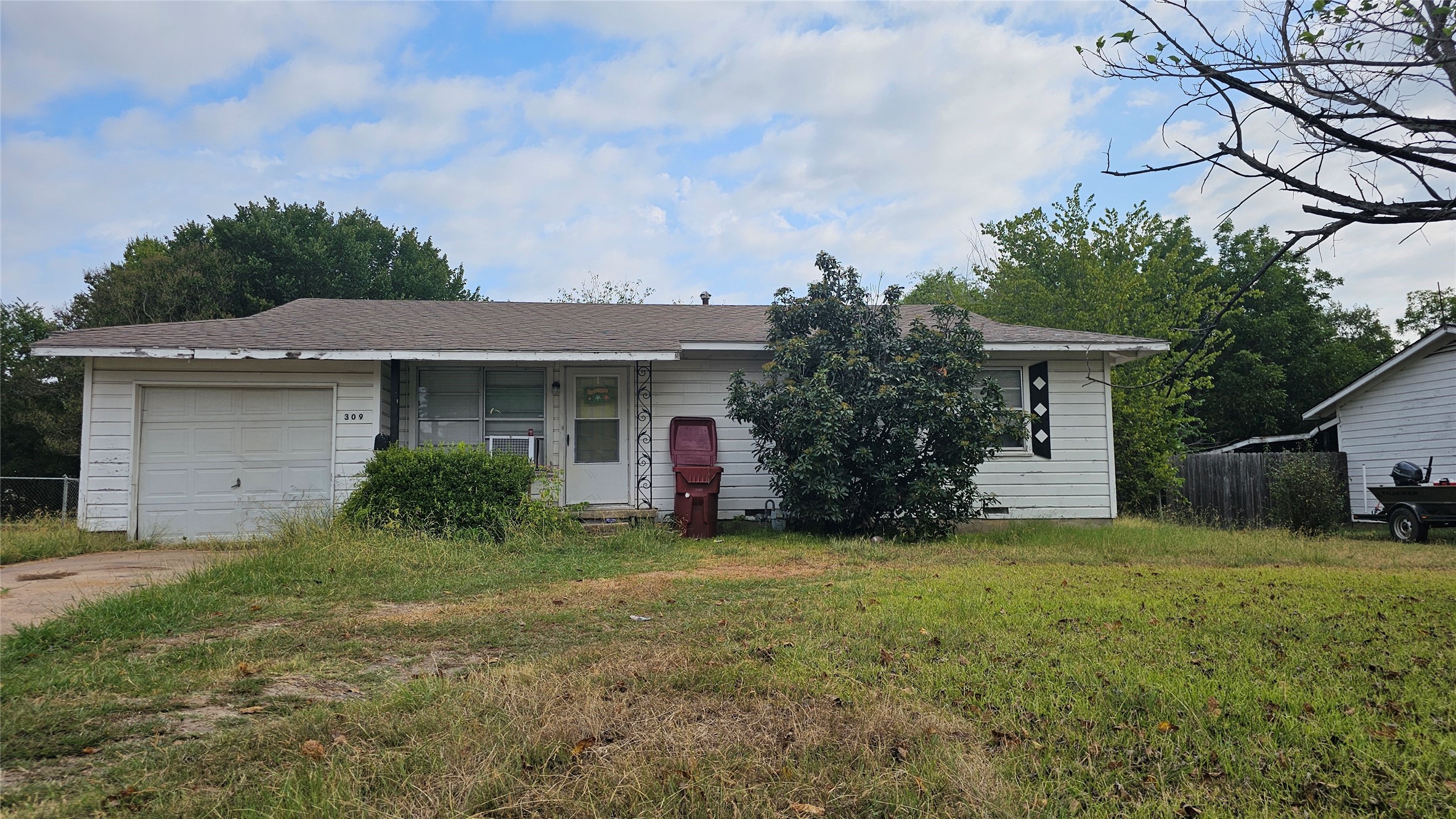 309 Fannin Avenue Bonham TX 75418