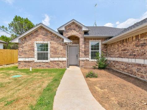 5815 Stonegate Circle Granbury TX 76048