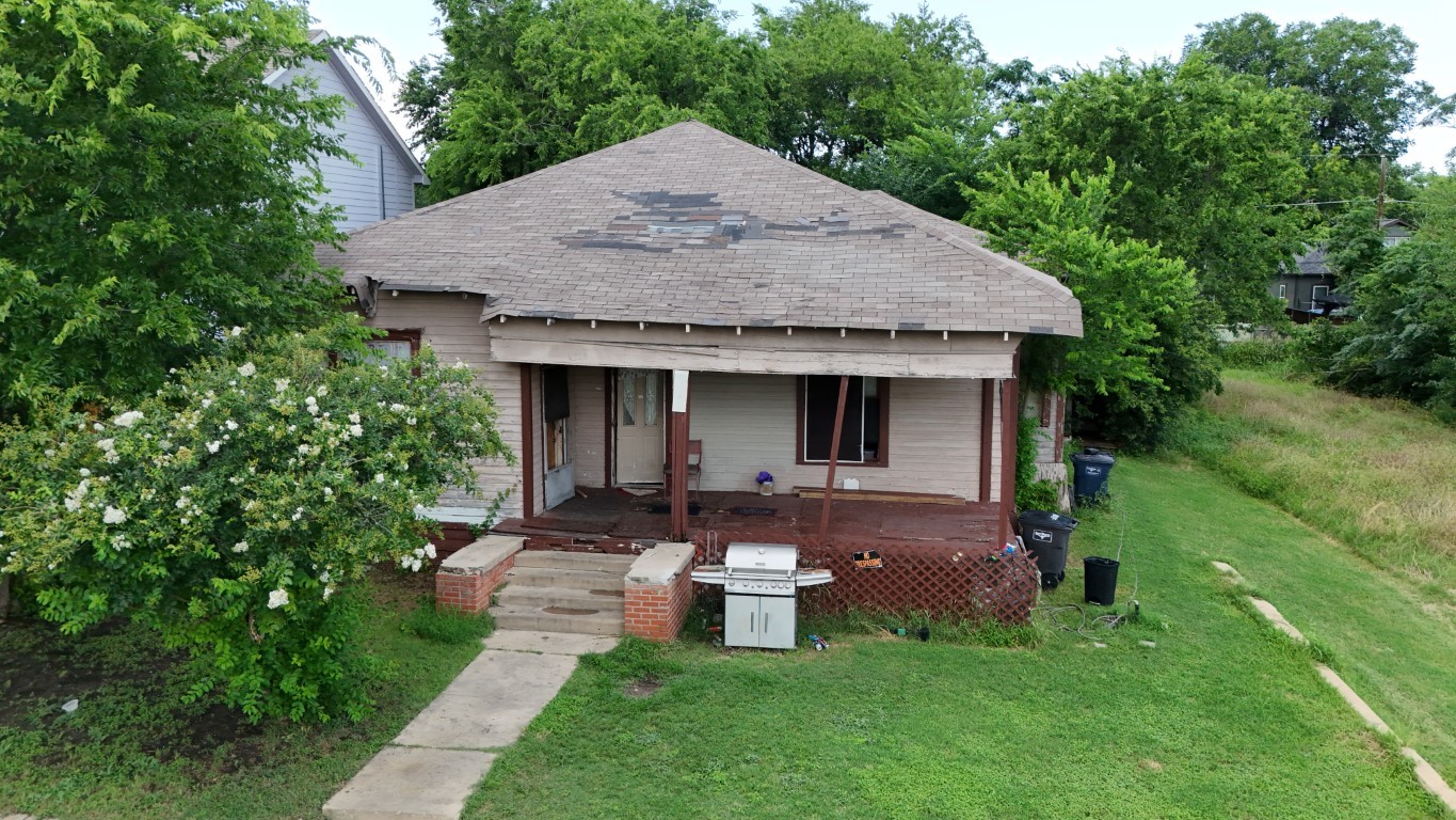 1713 E Tucker Street Fort Worth TX 76104
