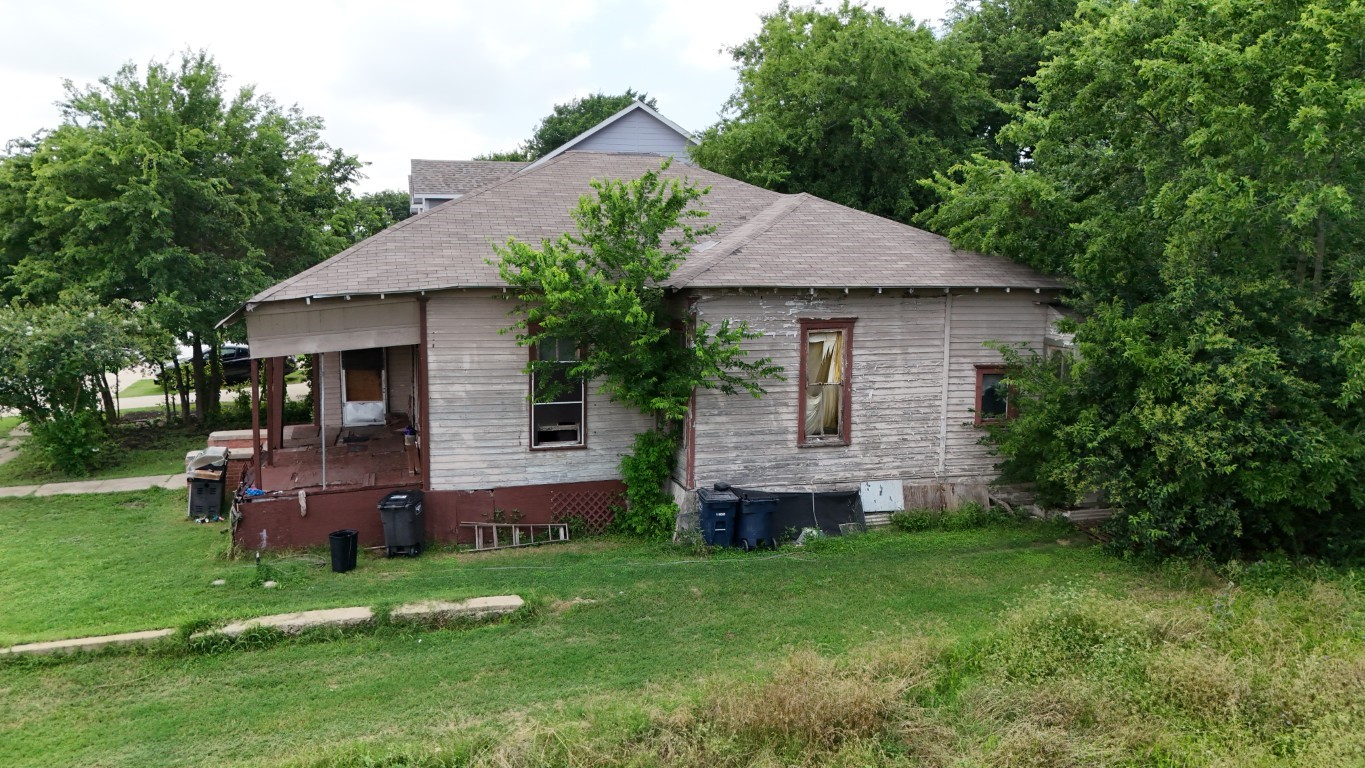 1713 E Tucker Street Fort Worth TX 76104