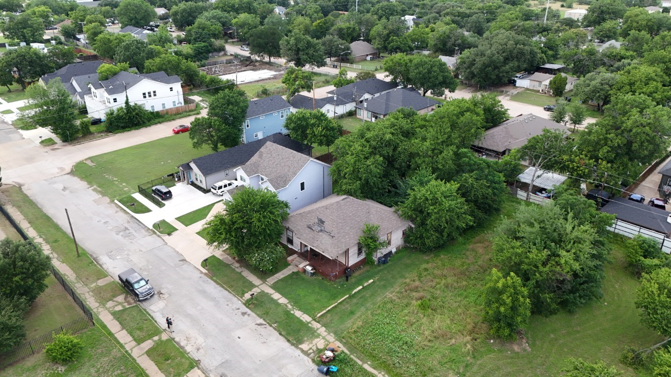 1713 E Tucker Street Fort Worth TX 76104