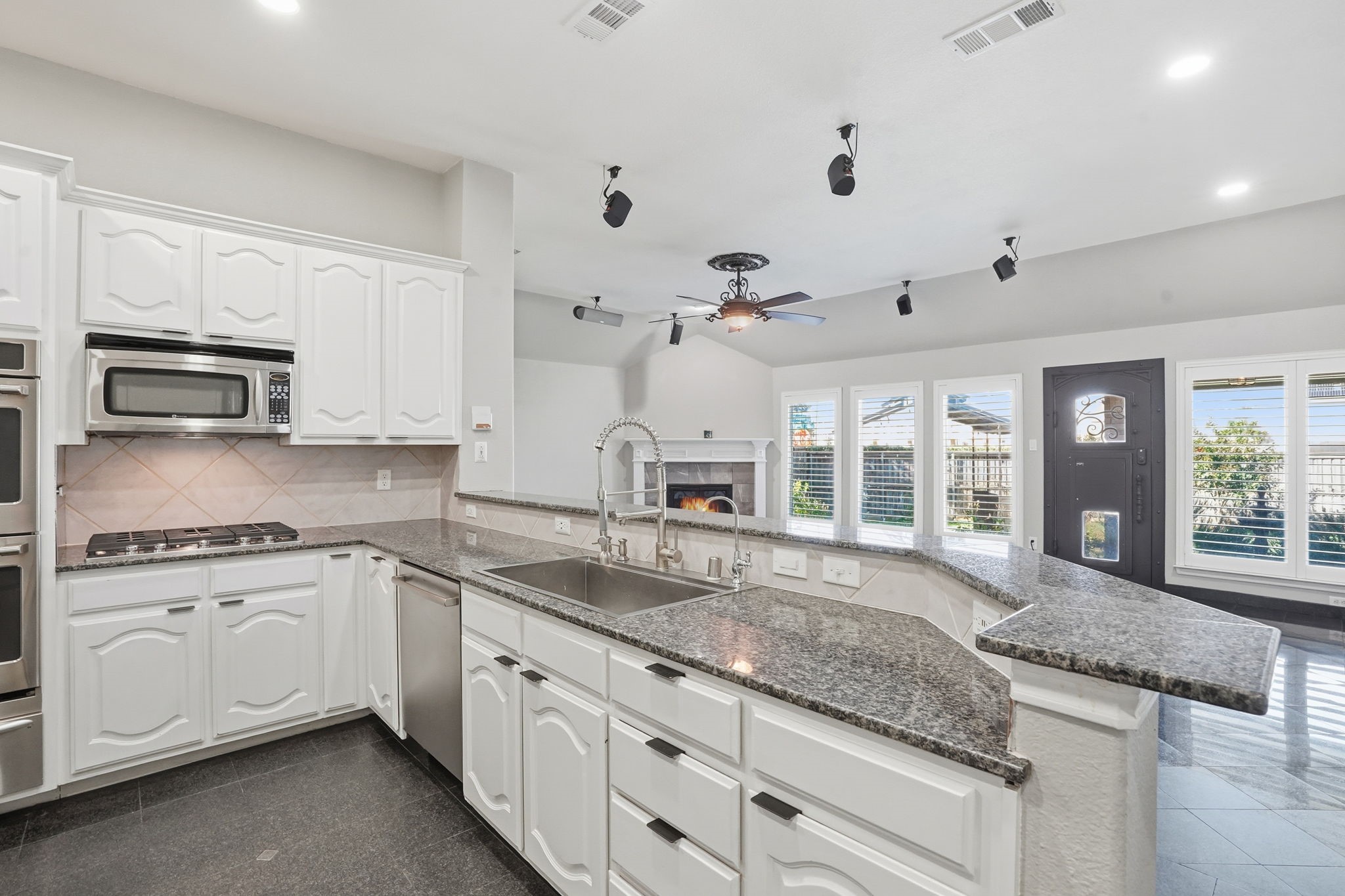 12701 Beech Tree Lane Fort Worth TX 76040