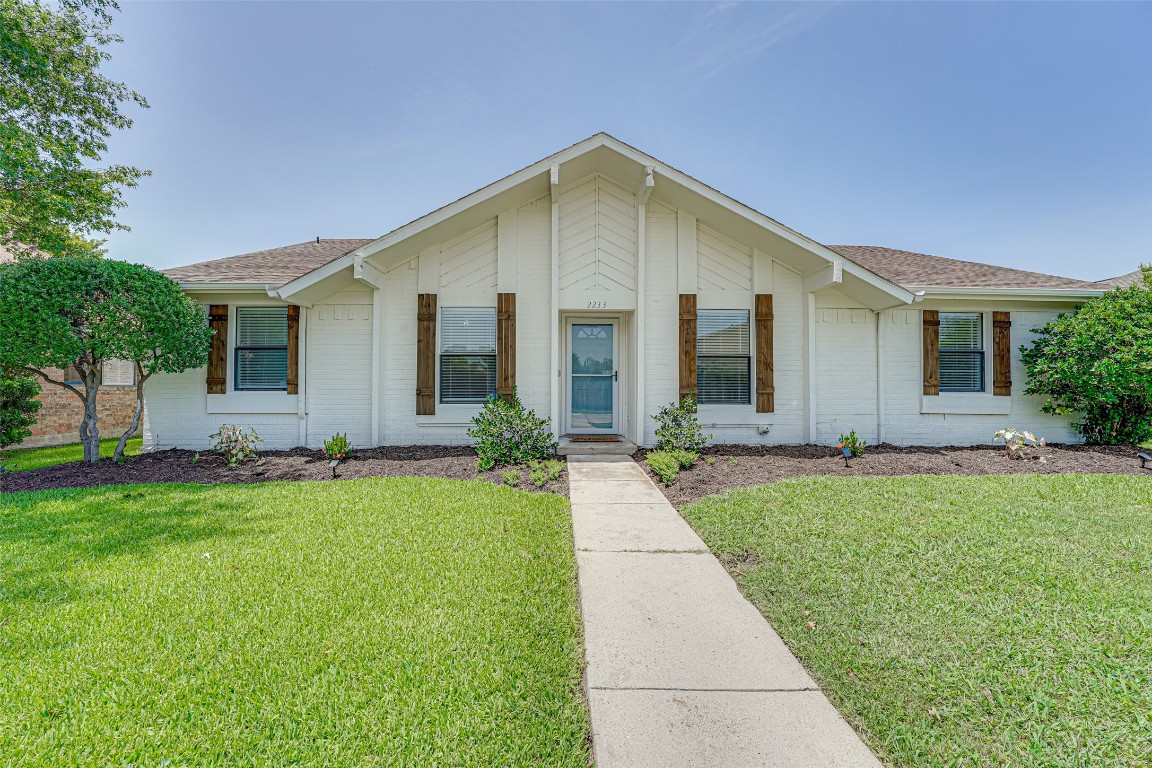 2233 Spring Leaf Drive Carrollton TX 75006