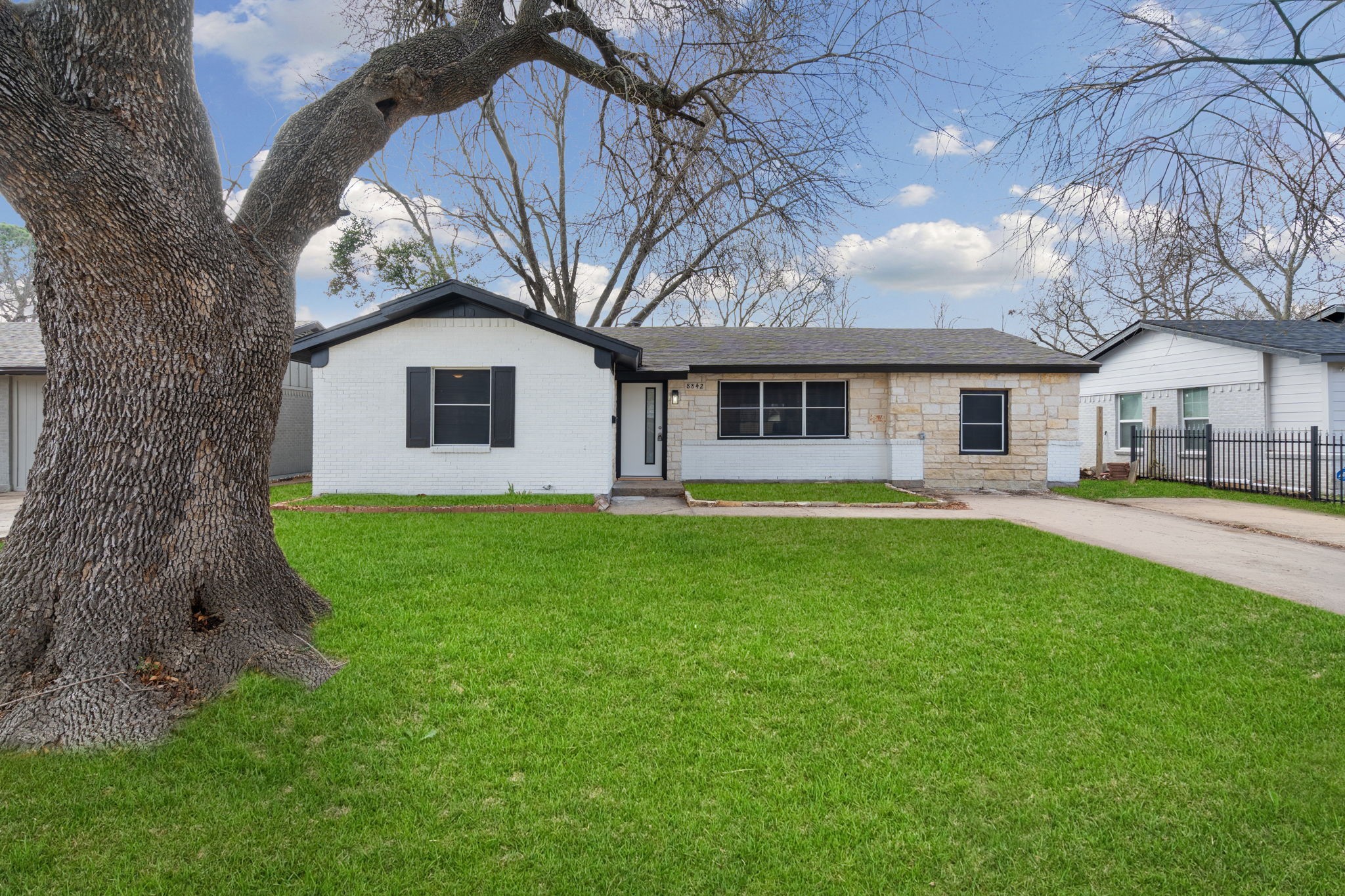 8842 Donnybrook Lane Dallas TX 75217