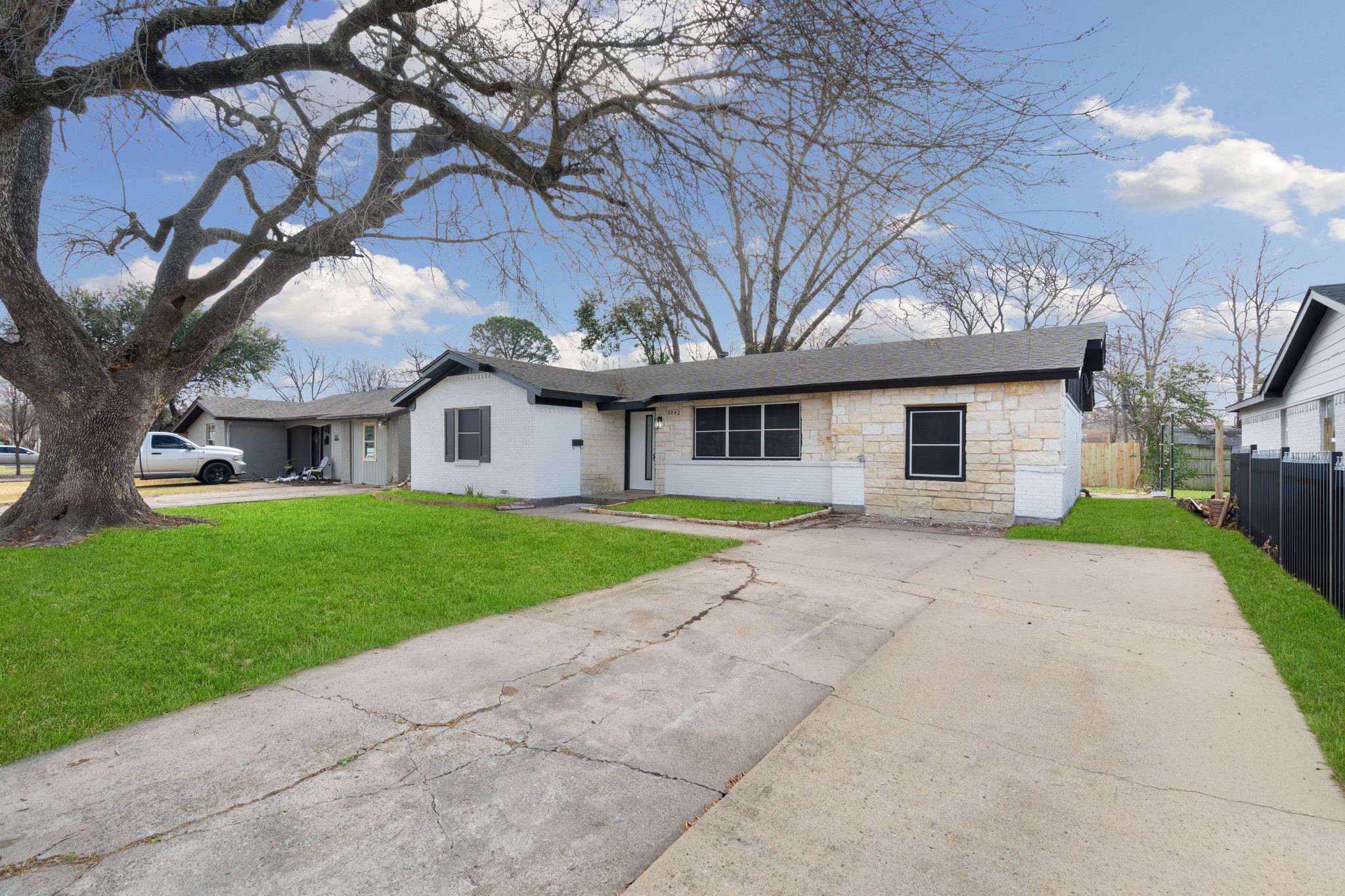 8842 Donnybrook Lane Dallas TX 75217