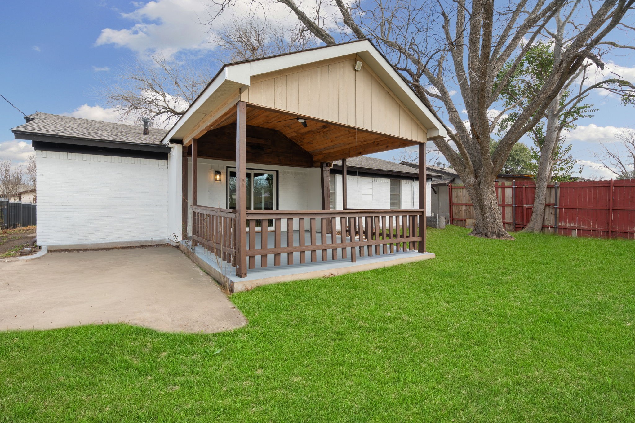 8842 Donnybrook Lane Dallas TX 75217
